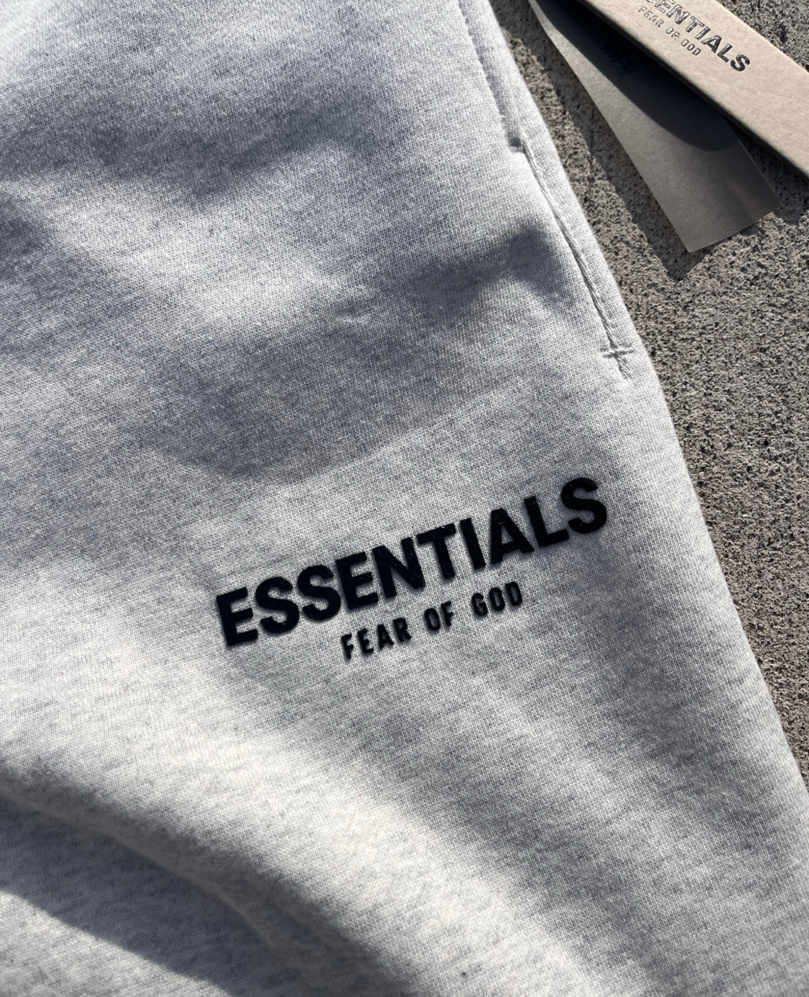 LIGHT OAT RELAXED ESSENTIALS SWEATS
